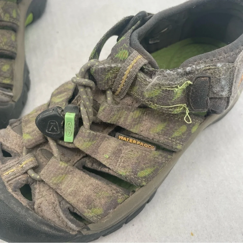 KEEN Boys Newport Waterproof Shoe Sandal Green/Grey size: 13
